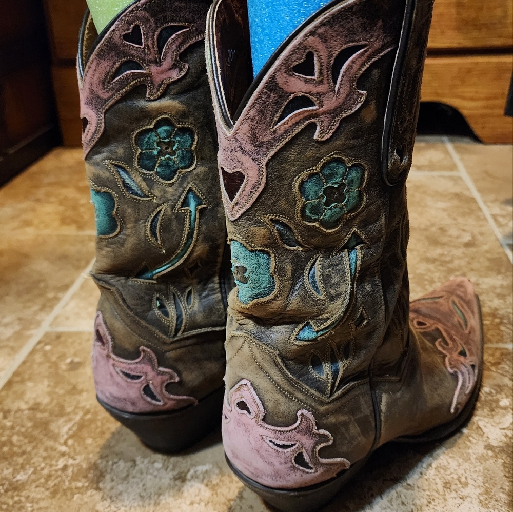 Dan Post 9 1/2 M heart cowboy boots
